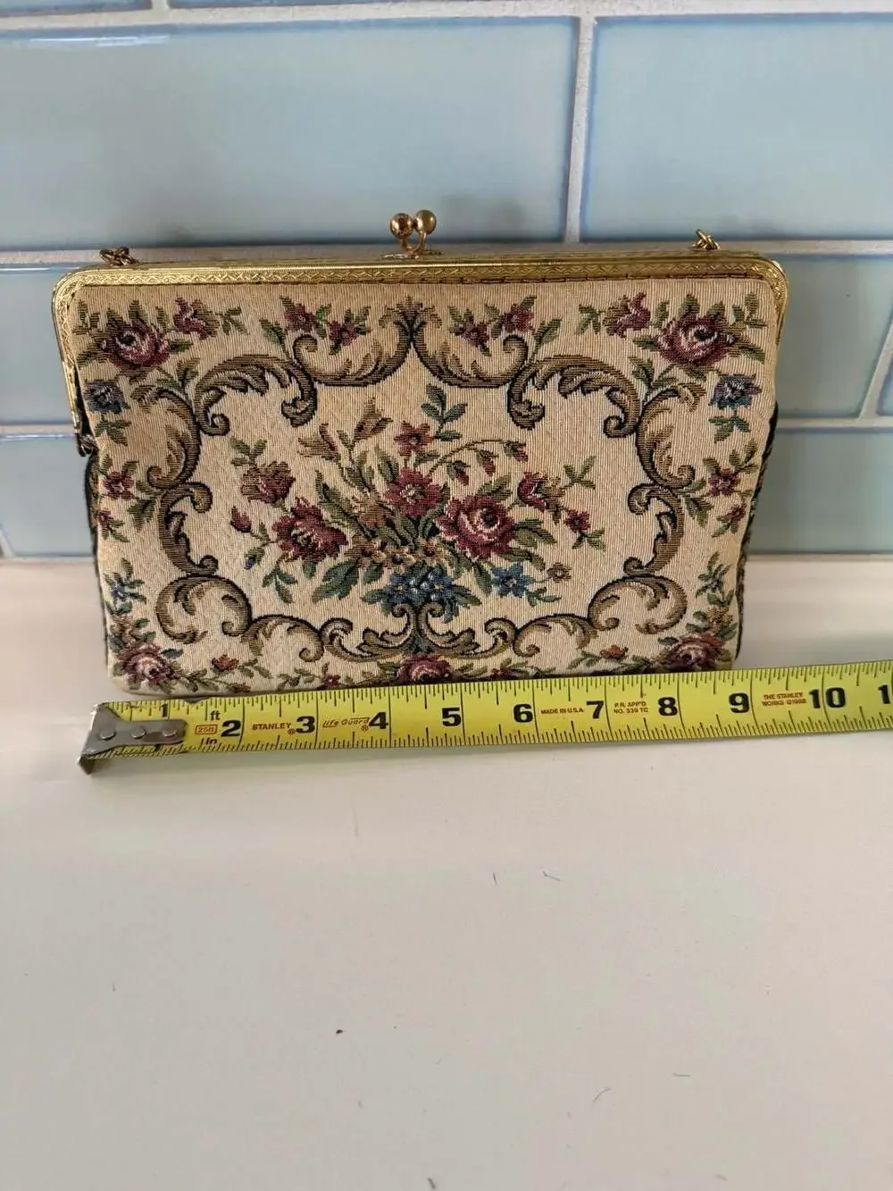 Vintage 1950s Tapestry Evening Bag - kiss Closure - brass like metal strap